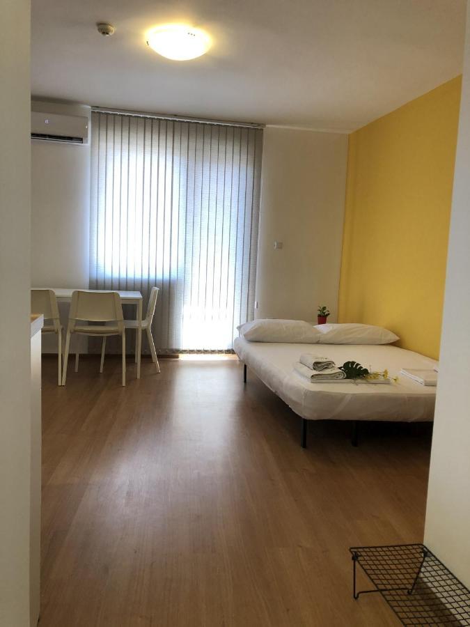 Aparthotel Elly Поморие Екстериор снимка